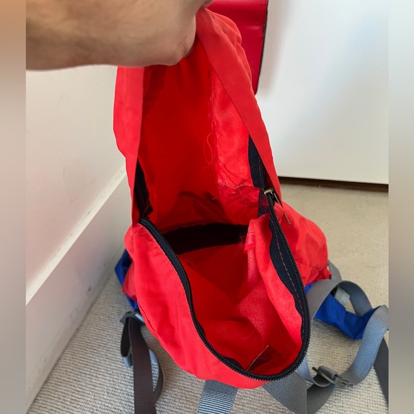 Vintage Berghaus “Newcastle Upon Tyne” Red/Blue Hiking Outdoor Light Backpack - Picture 4 of 6